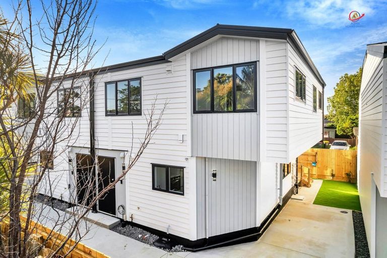 Photo of property in 15 Mckean Avenue, Manurewa, Auckland, 2102