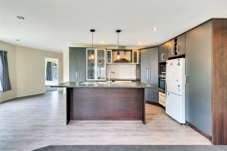 Photo of property in 9 Maadi Place, Papakura, 2110