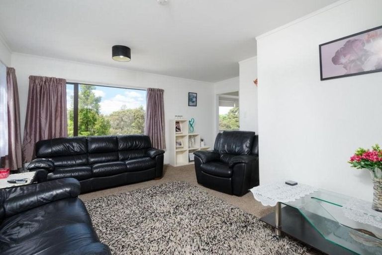 Photo of property in 9 Jacinta Grove, Swanson, Auckland, 0612