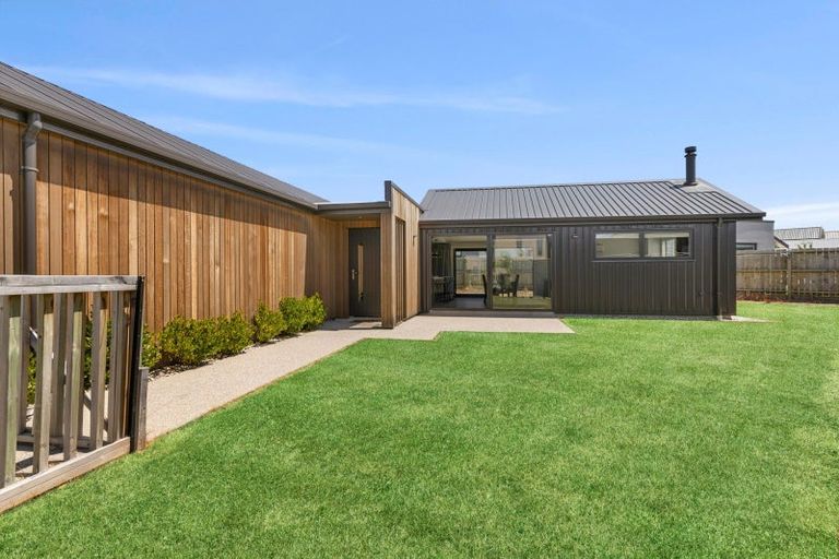 Photo of property in 5 Merivale Avenue, Wanaka, 9305