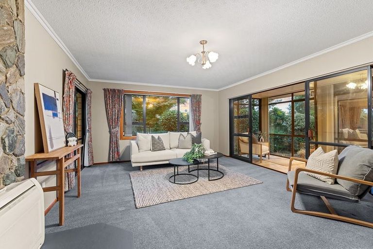 Photo of property in 17 Wyatt Place, Russley, Christchurch, 8042