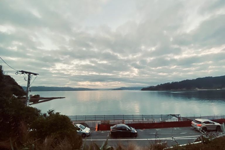 Photo of property in 70 Evans Bay Parade, Roseneath, Wellington, 6021