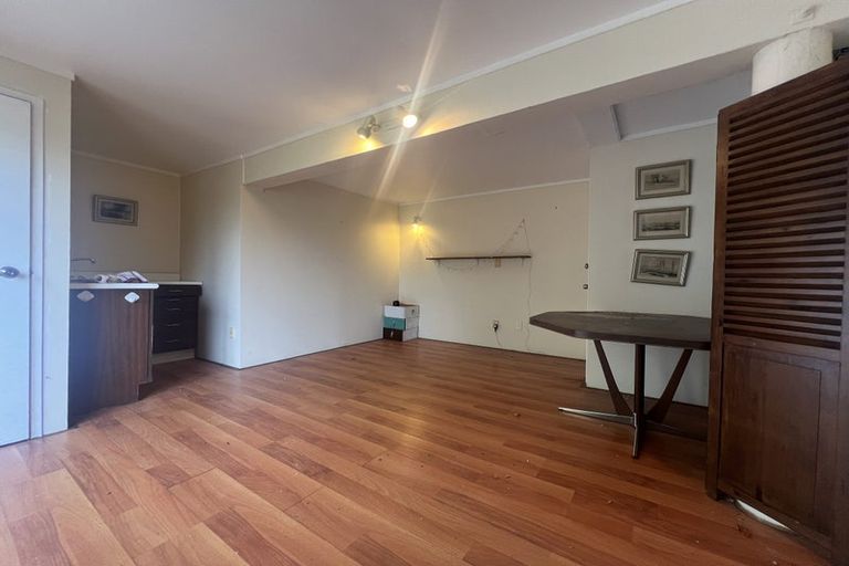 Photo of property in 179 West Harbour Drive, West Harbour, Auckland, 0618