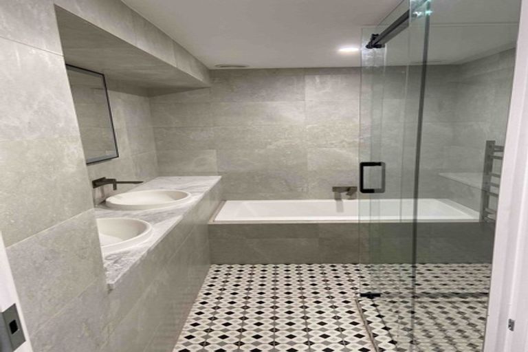 Photo of property in 97 Scenic Drive, Titirangi, Auckland, 0604