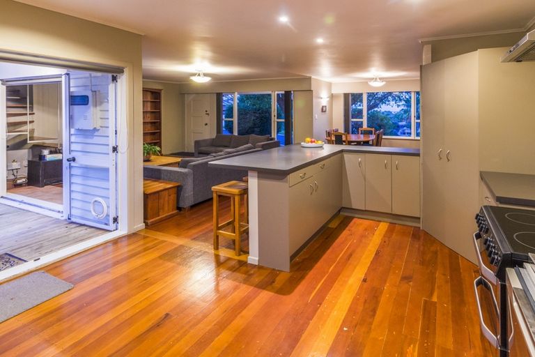 Photo of property in 1 Crystal Avenue, Glendene, Auckland, 0602