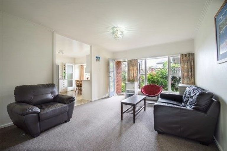 Photo of property in 7 Kipax Place, Riccarton, Christchurch, 8011