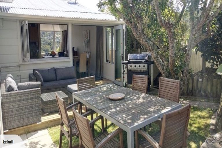 Photo of property in 21 Fernhill Terrace, Wadestown, Wellington, 6012