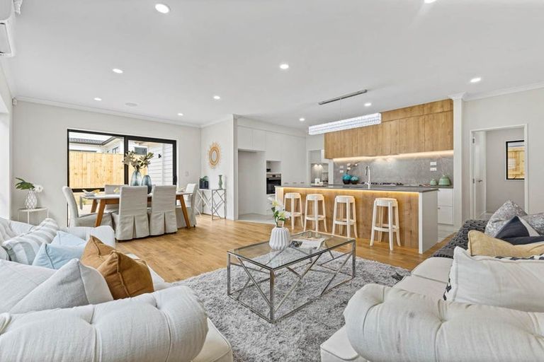 Photo of property in 8 Crossgar Road, Flat Bush, 2019