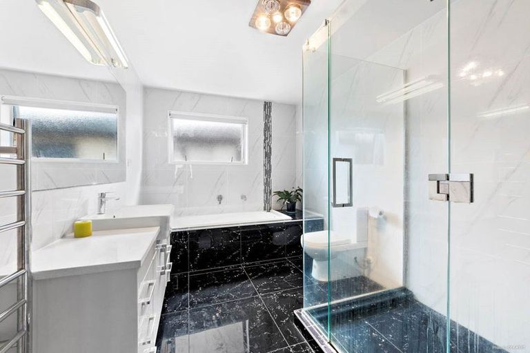 Photo of property in 20 Carrickdawson Drive, Flat Bush, Auckland, 2019