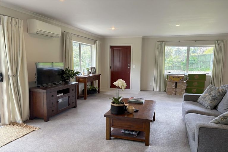 Photo of property in 24a Taylor Terrace, Tawa, Wellington, 5028