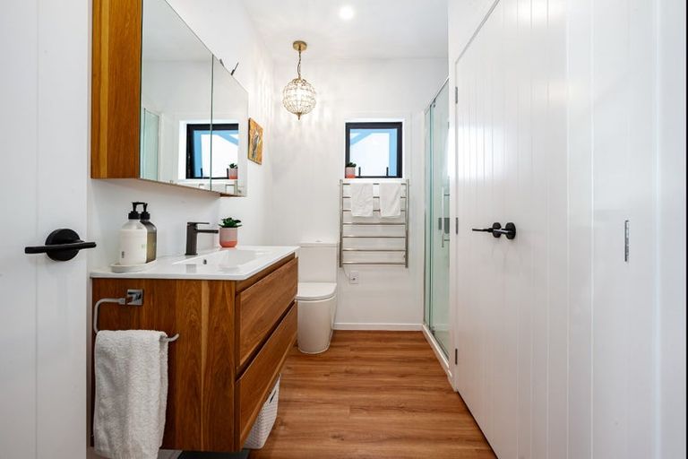 Photo of property in 51 Jackson Street, Island Bay, Wellington, 6023