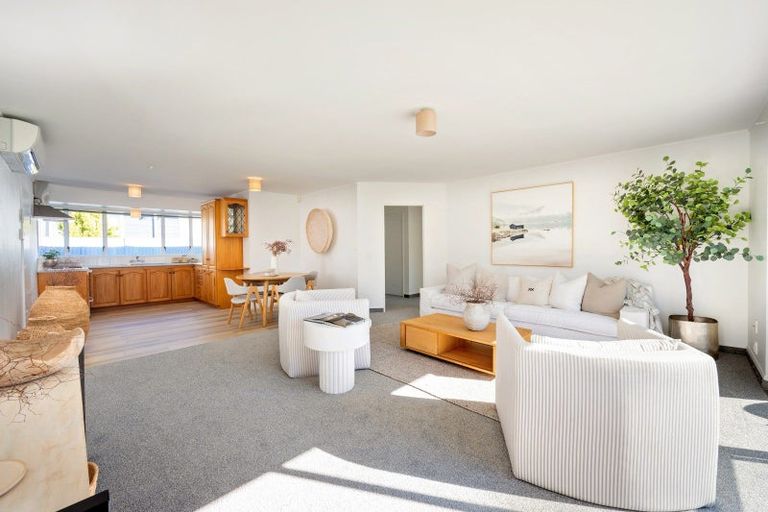 Photo of property in 2/432 Gloucester Street, Taradale, Napier, 4112