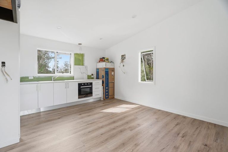 Photo of property in 1 Bush Point Road, Cable Bay, 0420