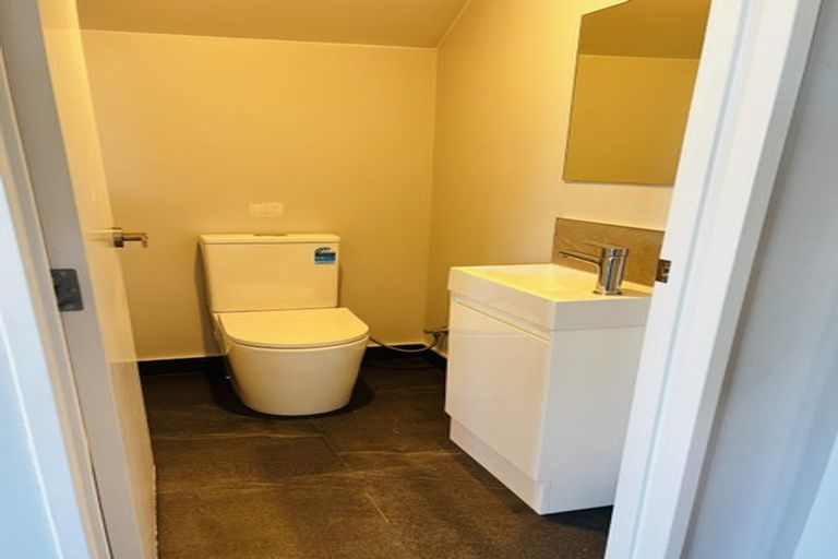 Photo of property in 1 Hanga Place, Papatoetoe, 2024