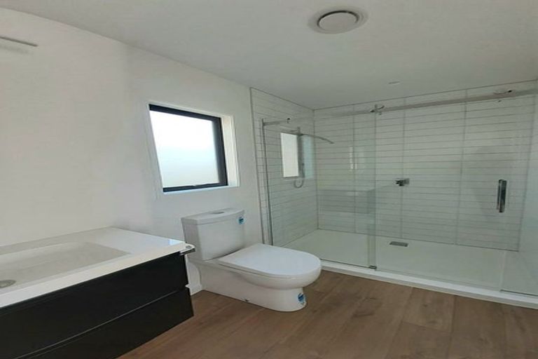 Photo of property in 2 Scott Street, Moturoa, New Plymouth, 4310