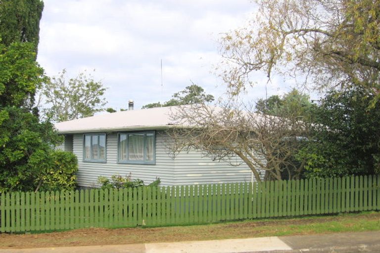 Photo of property in 29 Helena Street, Massey, Auckland, 0614