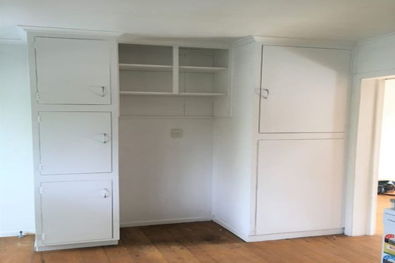 Photo of property in 1/10a Fenwick Avenue, Milford, Auckland, 0620