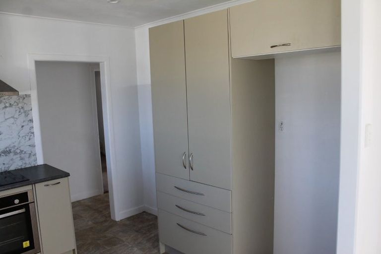 Photo of property in 16 Michelle Place, Mangere, Auckland, 2022