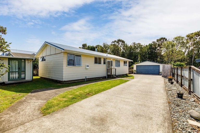 Photo of property in 10 Hamua Place, Waitara, 4320