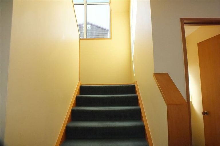 Photo of property in 11 Brockhall Lane, Avonhead, Christchurch, 8042