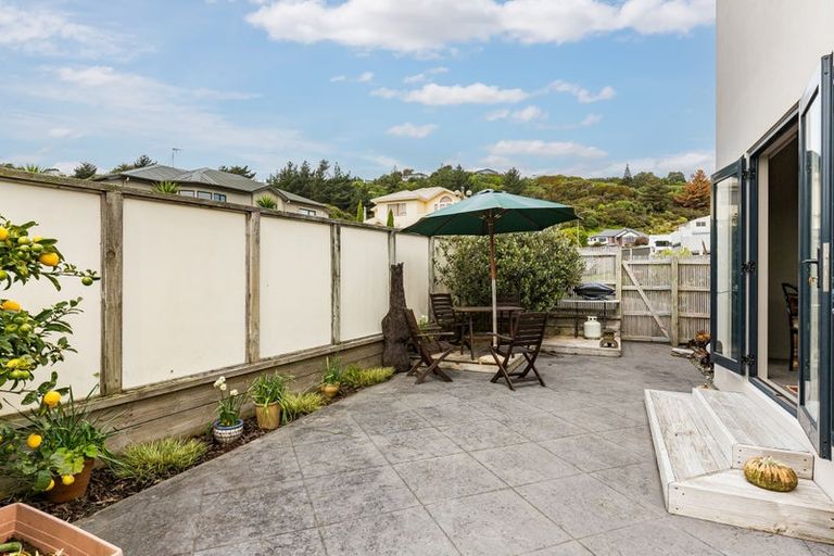Photo of property in 11 Glengavel Grove, Papakowhai, Porirua, 5024