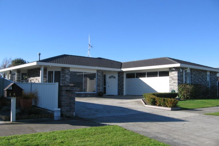 Photo of property in 12 Lancewood Lane, Roslyn, Palmerston North, 4414