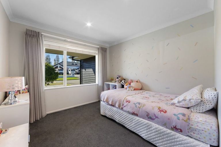 Photo of property in 4 Kawharu Street, Marshland, Christchurch, 8083