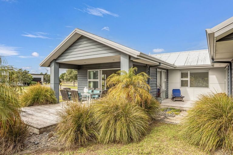 Photo of property in 1 Bravo Place, Whitianga, 3510