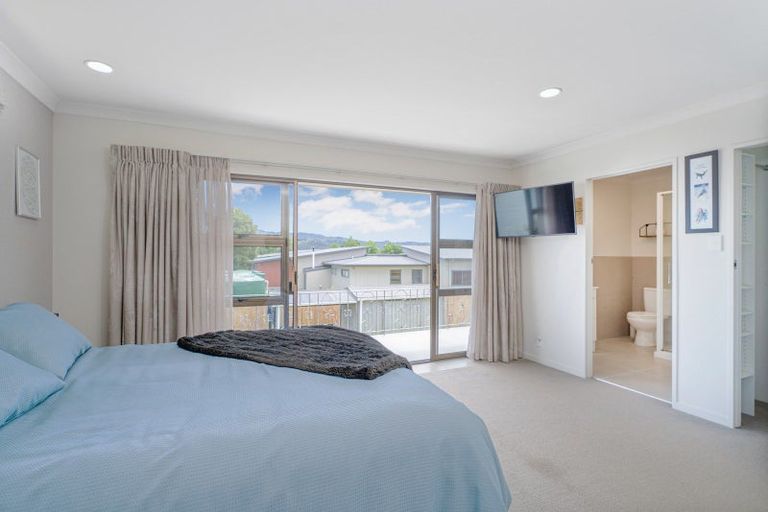 Photo of property in 2 Hamilton Crescent, Whitianga, 3510