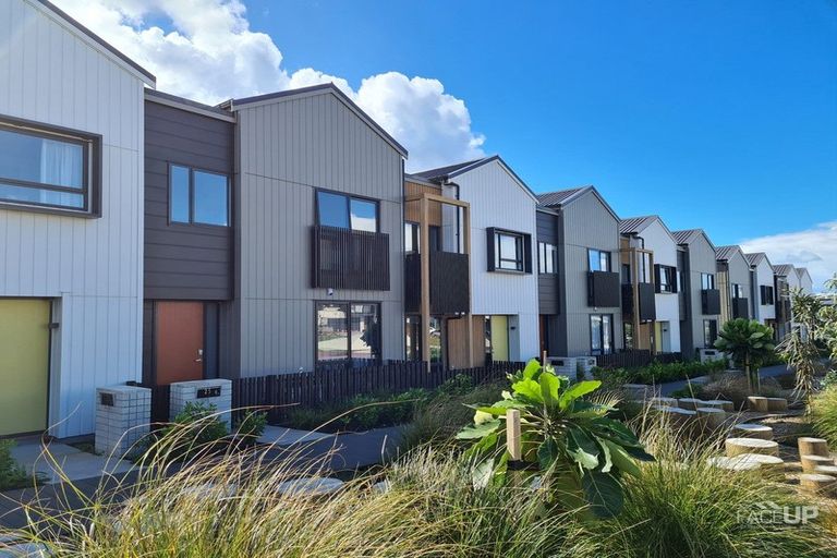 Photo of property in 9/25 Sidney Wallingford Way, Hobsonville, Auckland, 0616