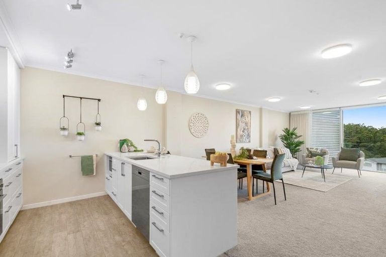 Photo of property in 184 Landmark Terrace, Orewa, 0931