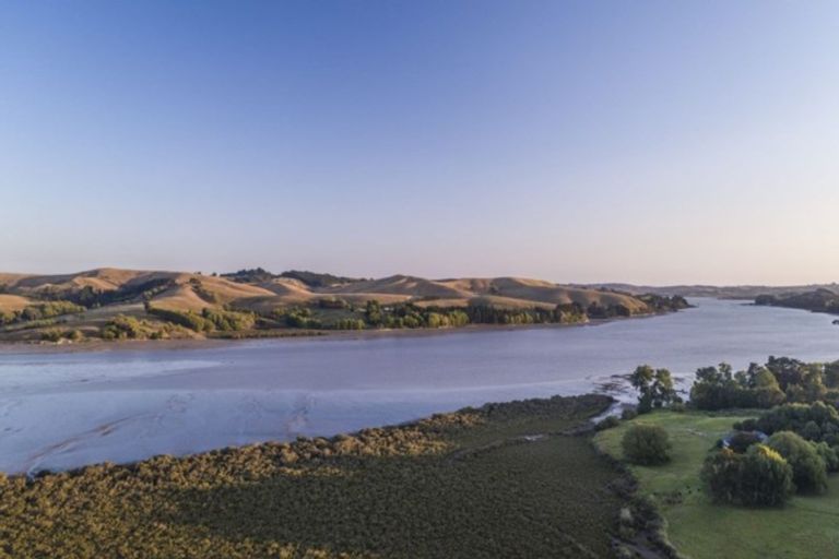 Photo of property in 47 Karepo Lane, Pahi, Paparoa, 0571