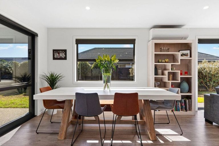 Photo of property in 14 Webber Street, Cambridge, 3434