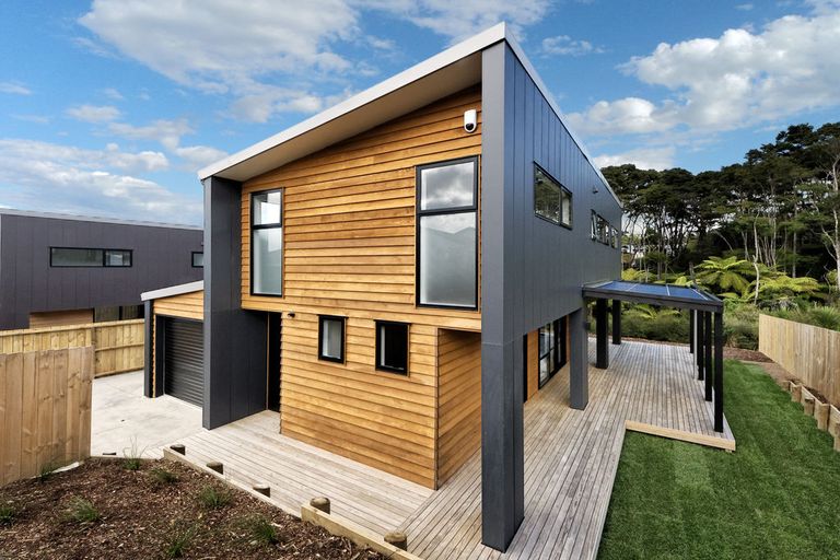 Photo of property in 36 Shah Place, Glen Eden, Auckland, 0602