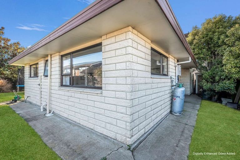 Photo of property in 23 Freebairn Street, Redwood, Christchurch, 8051