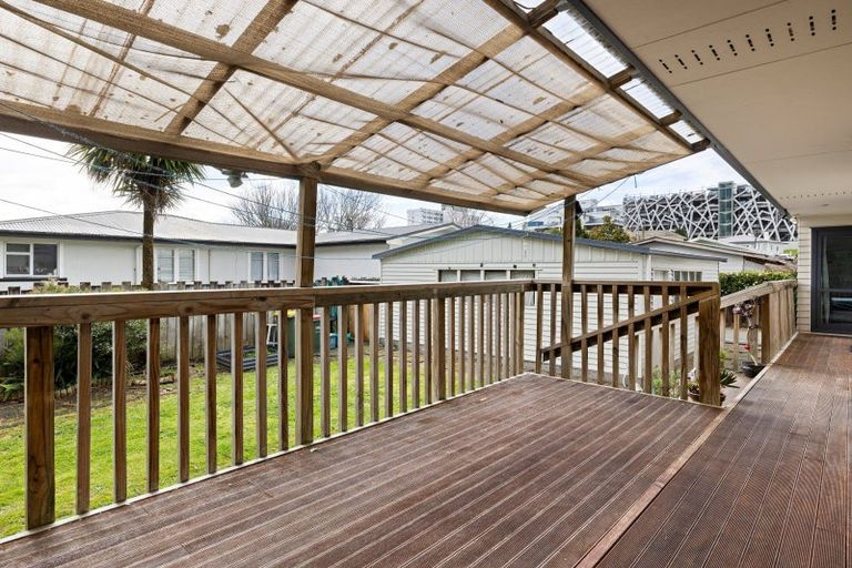 Photo of property in 3a Sandleigh Road, Hamilton Lake, Hamilton, 3204