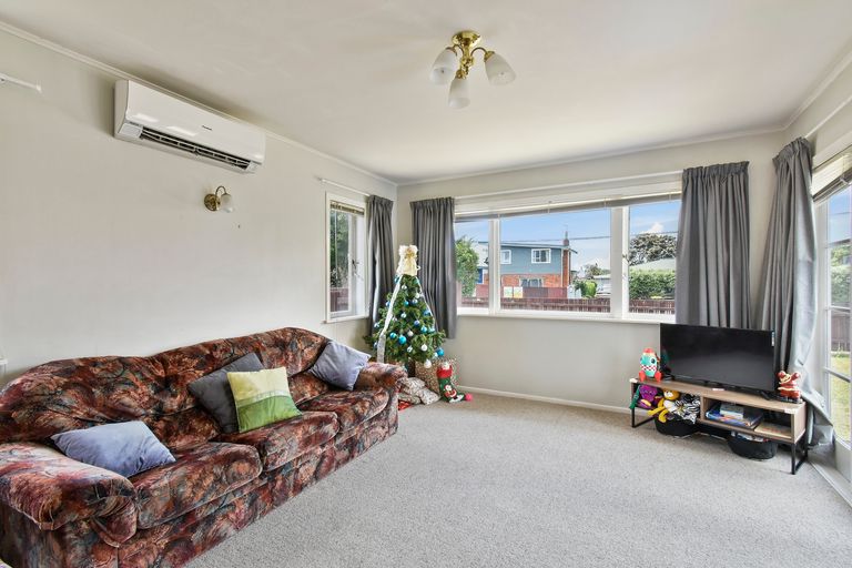 Photo of property in 26 Cosgrave Road, Papakura, 2110
