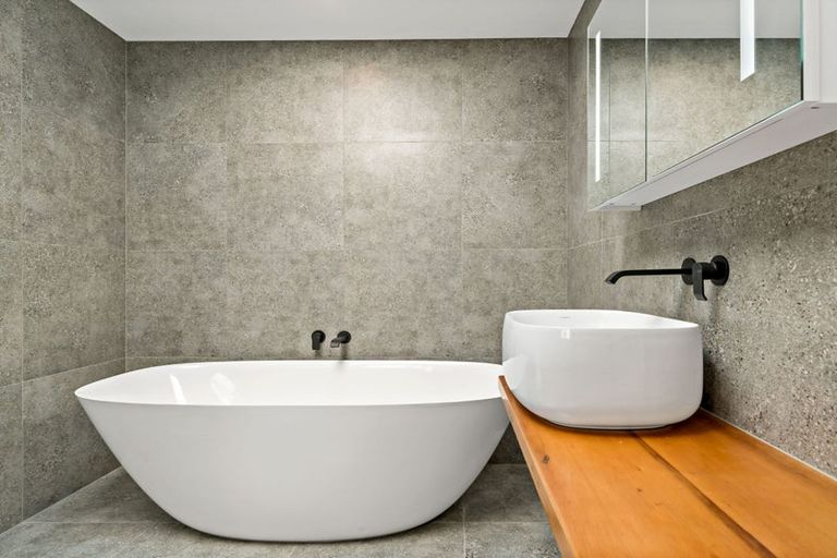 Photo of property in 120a Matipo Road, Te Atatu Peninsula, Auckland, 0610