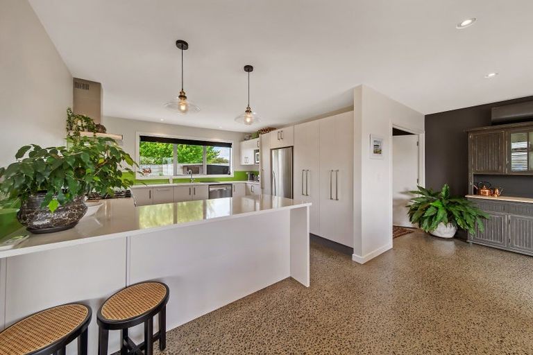 Photo of property in 9 Crown Close, Prebbleton, 7604