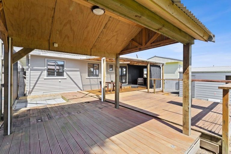Photo of property in 163 Ngamotu Road, Spotswood, New Plymouth, 4310