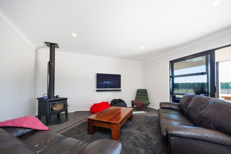 Photo of property in 79 Jackeytown Road, Tiakitahuna, Palmerston North, 4477