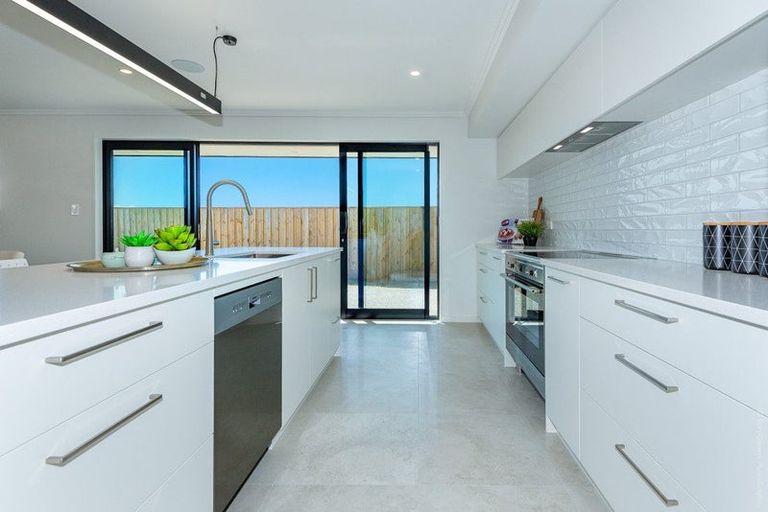 Photo of property in 10 Monarch Drive, Rolleston, 7614