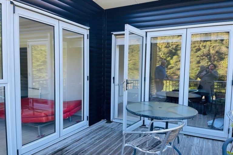 Photo of property in 17u2 Blackbridge Road, Wadestown, Wellington, 6012