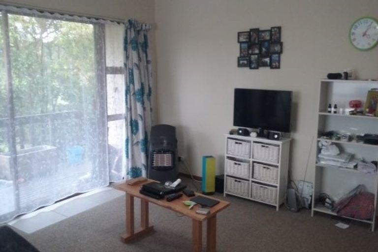 Photo of property in 83 Daffodil Street, Titirangi, Auckland, 0604