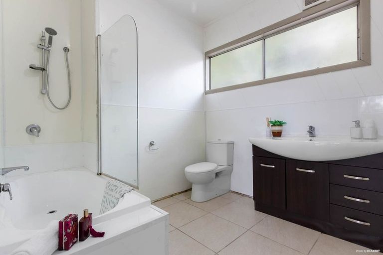 Photo of property in 135c Rosier Road, Glen Eden, Auckland, 0602