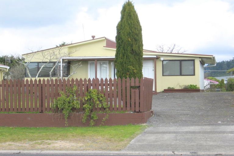 Photo of property in 111 Ocean Road, Whangamata, 3620