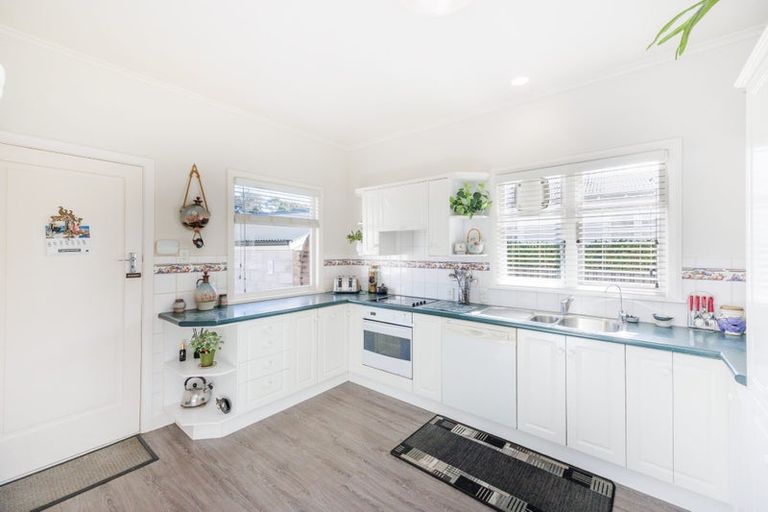 Photo of property in 21 Karina Terrace, Roslyn, Palmerston North, 4414