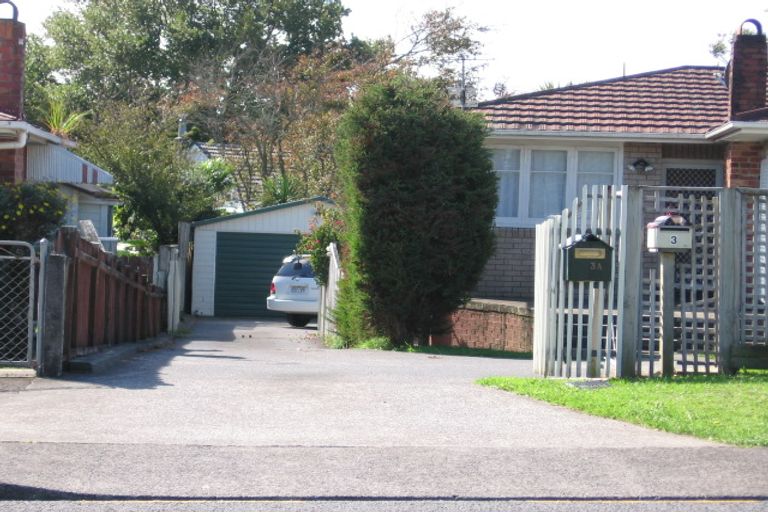 Photo of property in 3a Kotuku Street, Te Atatu Peninsula, Auckland, 0610