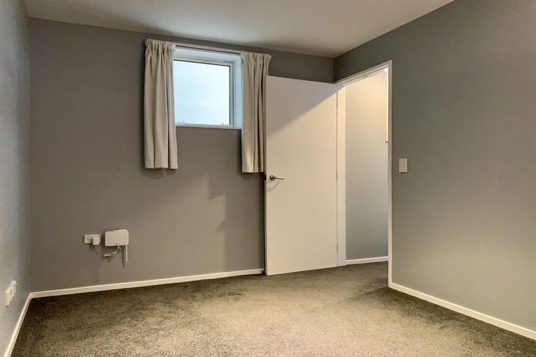 Photo of property in Victoria Villas, 45/35u Pirie Street, Mount Victoria, Wellington, 6011