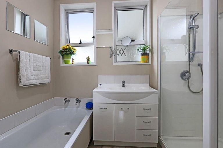 Photo of property in 4 Moorhouse Street, Taradale, Napier, 4112